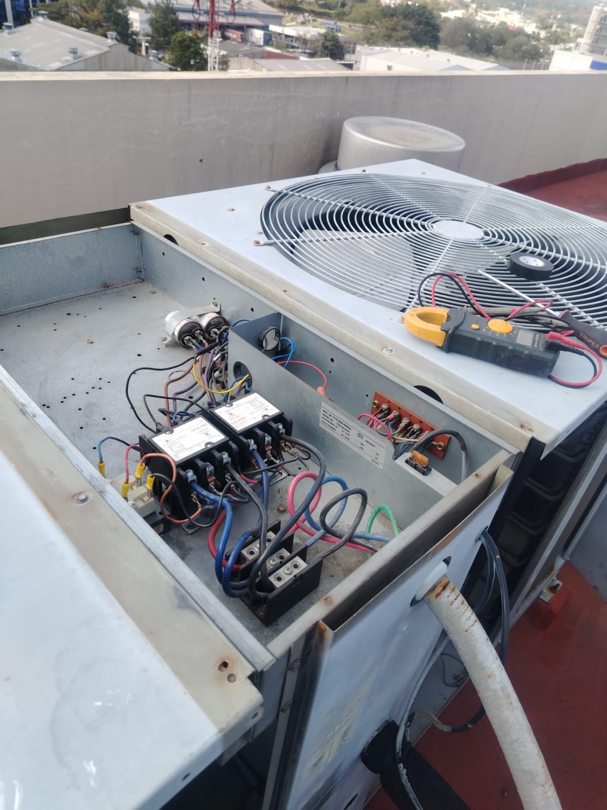 Servicio técnico y reparación de sistema de aire acondicionado industrial en El Salvador – Comfort Aire